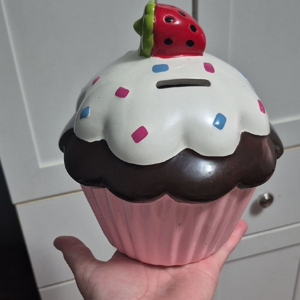 Cupcake Shaped Coin Bank